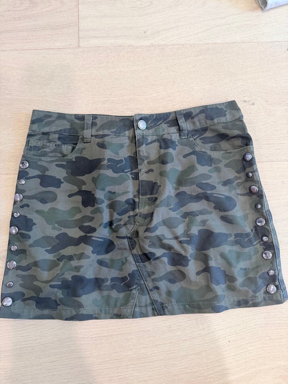 Rebecca Minkoff Camo Skirt 26